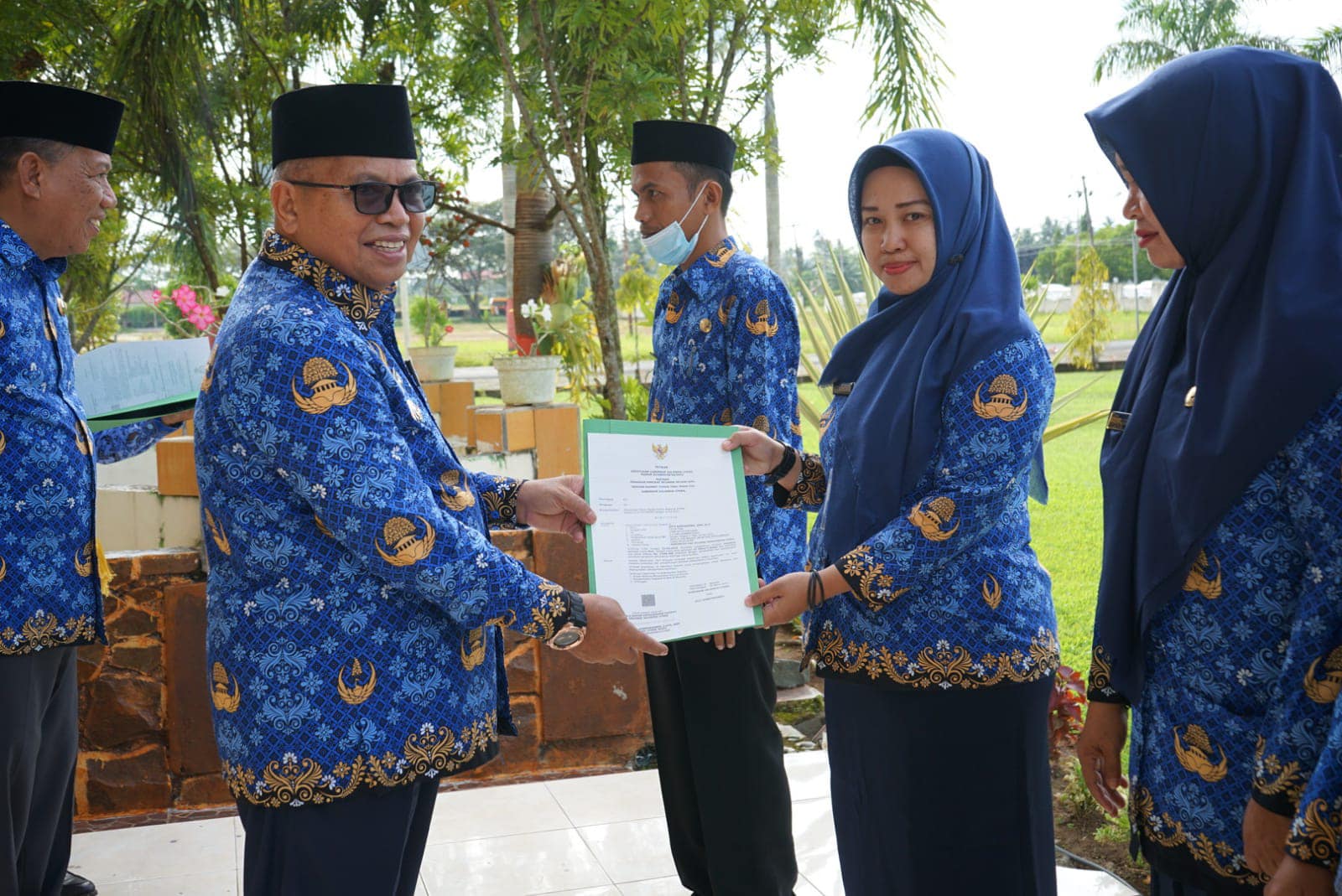 Penyerahan SK Kenaikan Pangkat Periode April 2023 Dan SK Pensiun